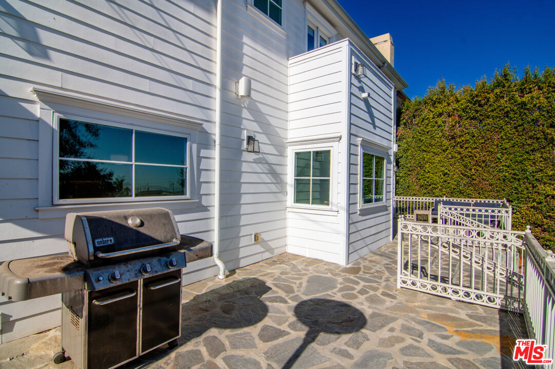 1942 Preuss Rd