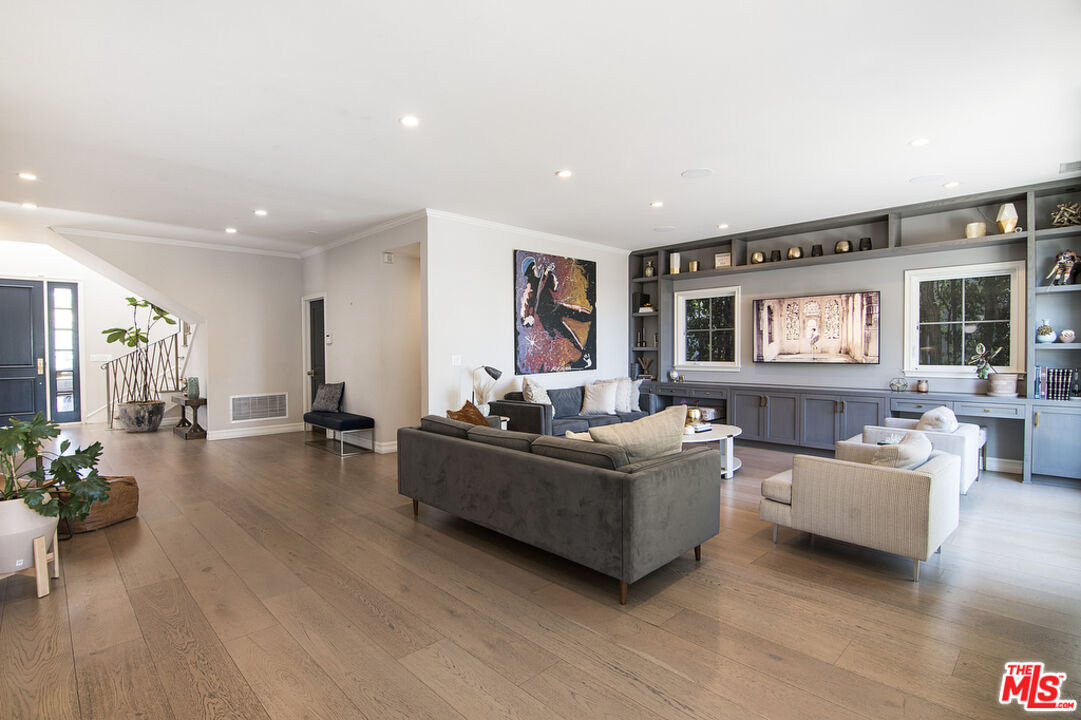 1942 Preuss Rd