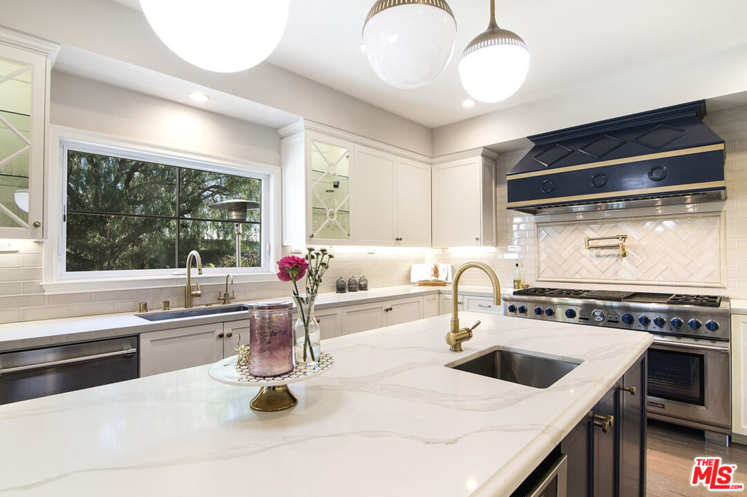 1942 Preuss Rd