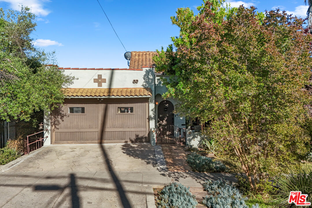 1316 Micheltorena St