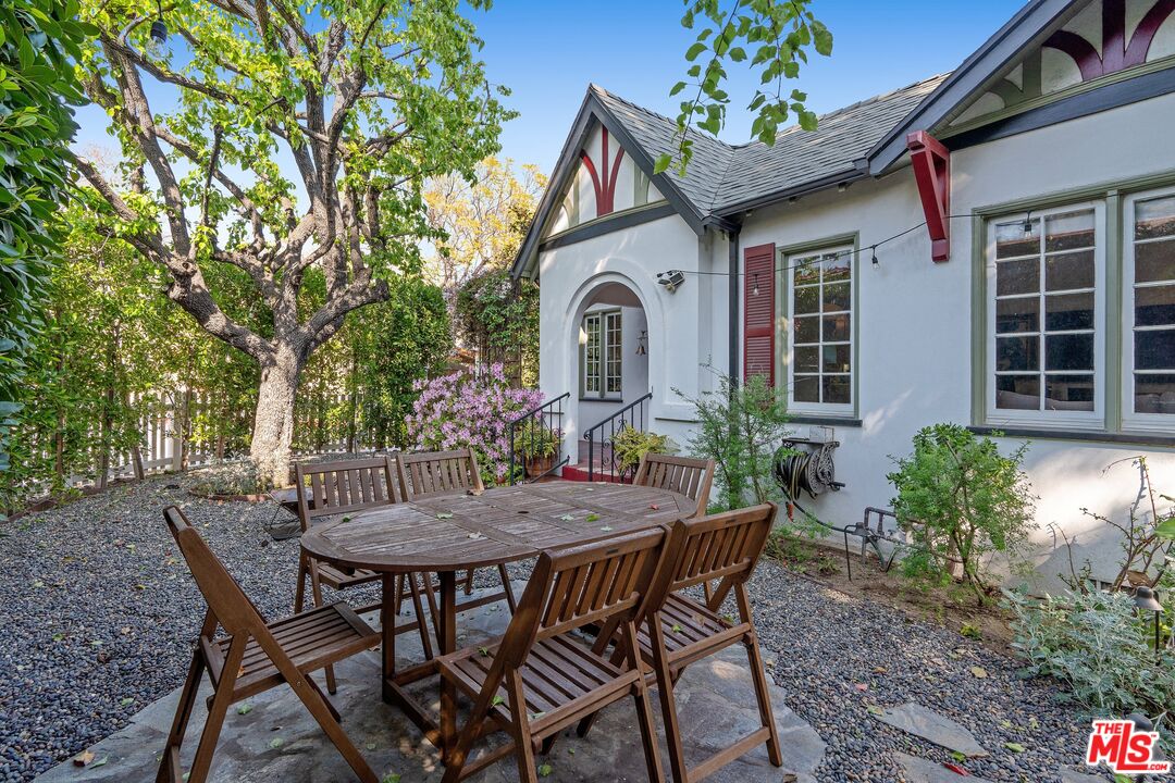 1836 W Silver Lake Dr