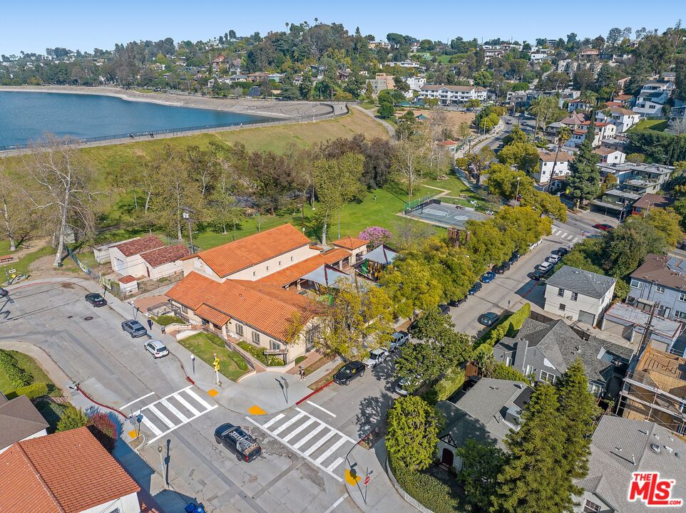 1836 W Silver Lake Dr