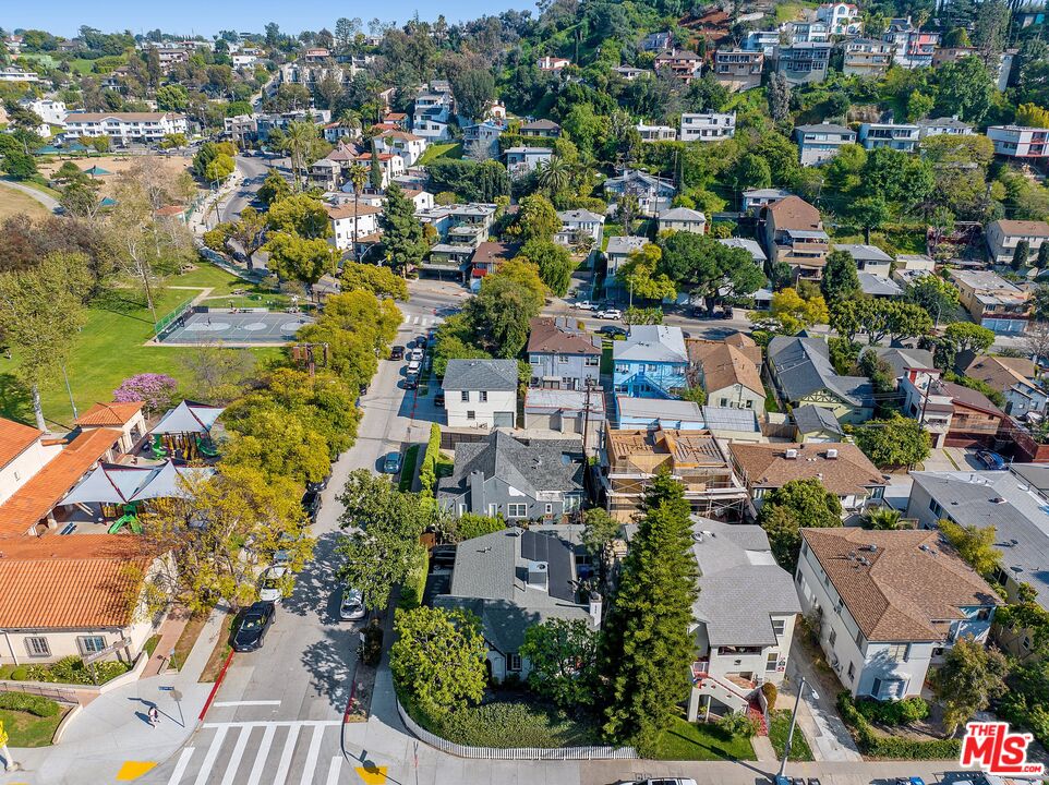 1836 W Silver Lake Dr
