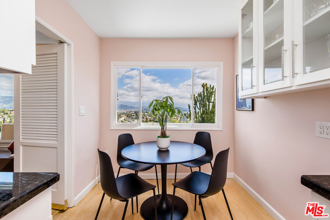 2330 Ronda Vista Dr