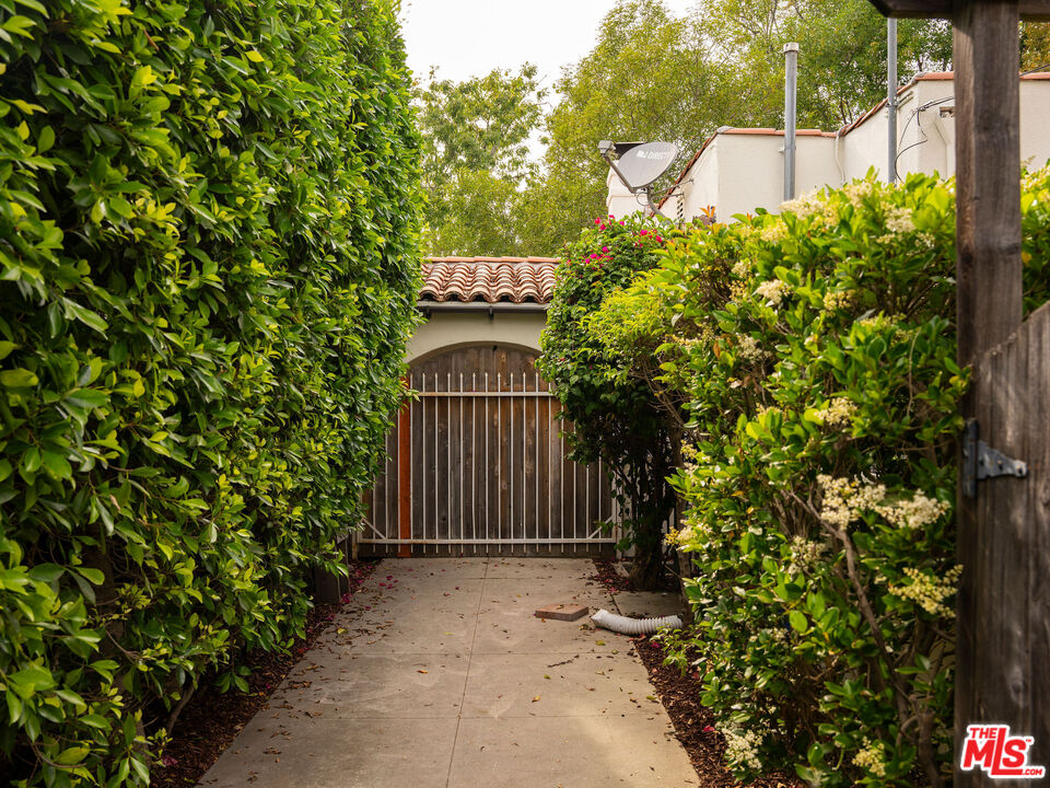 1444 S Sierra Bonita Ave