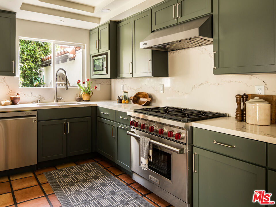 1444 S Sierra Bonita Ave