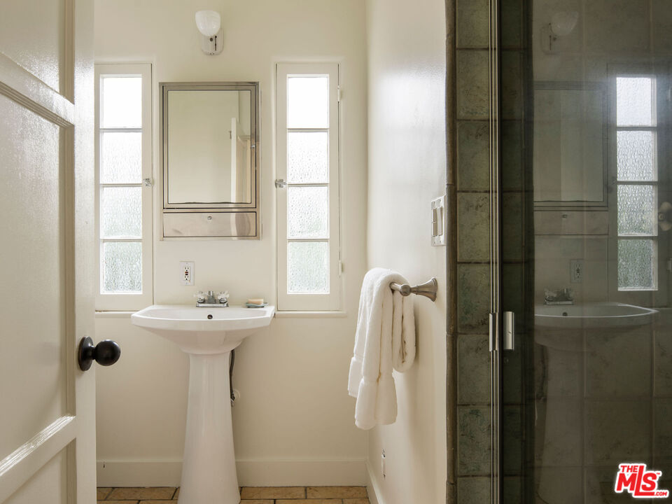 1444 S Sierra Bonita Ave