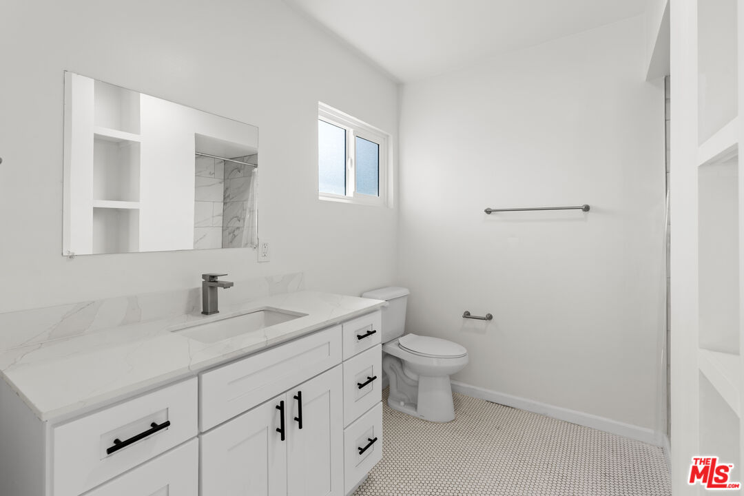 7825 W Manchester Ave Unit: 9