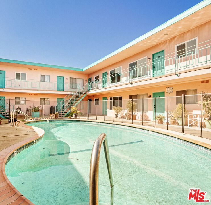 7825 W Manchester Ave Unit: 9