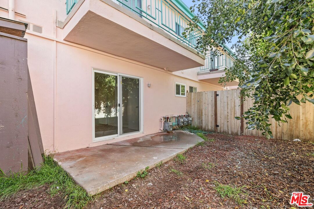 7825 W Manchester Ave Unit: 9