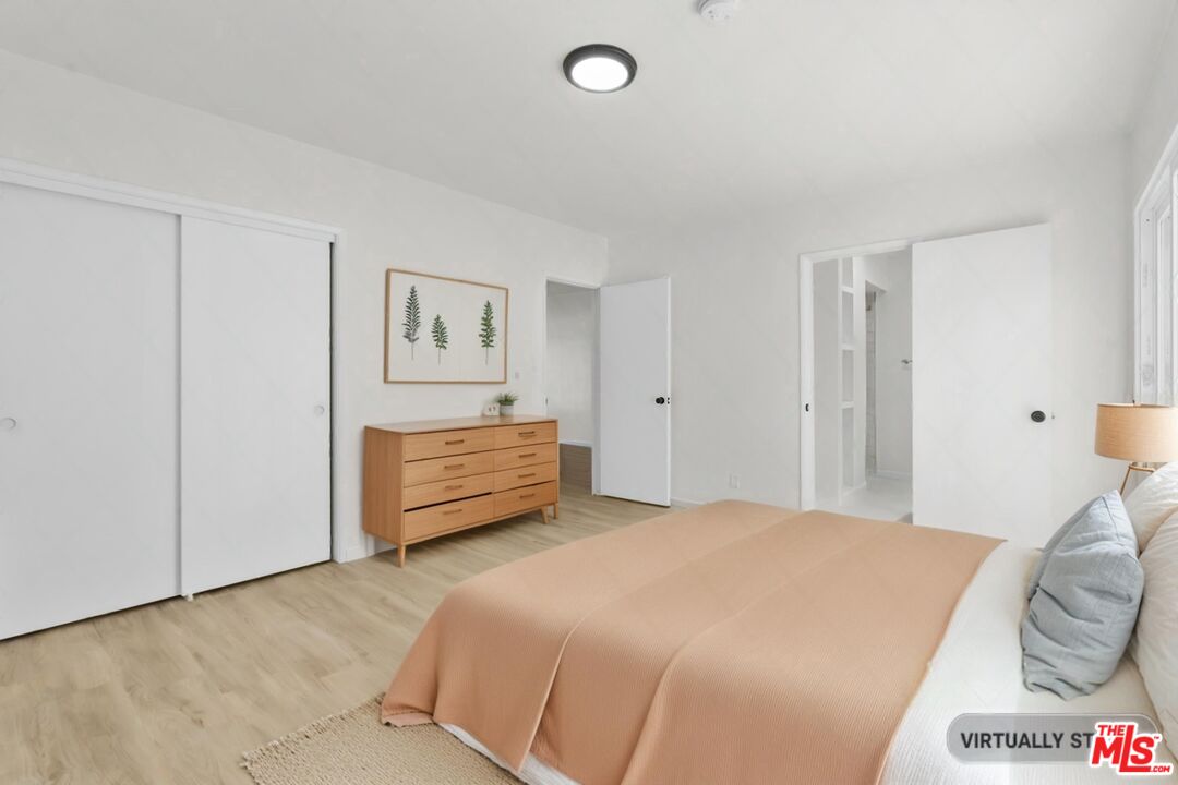 7825 W Manchester Ave Unit: 9