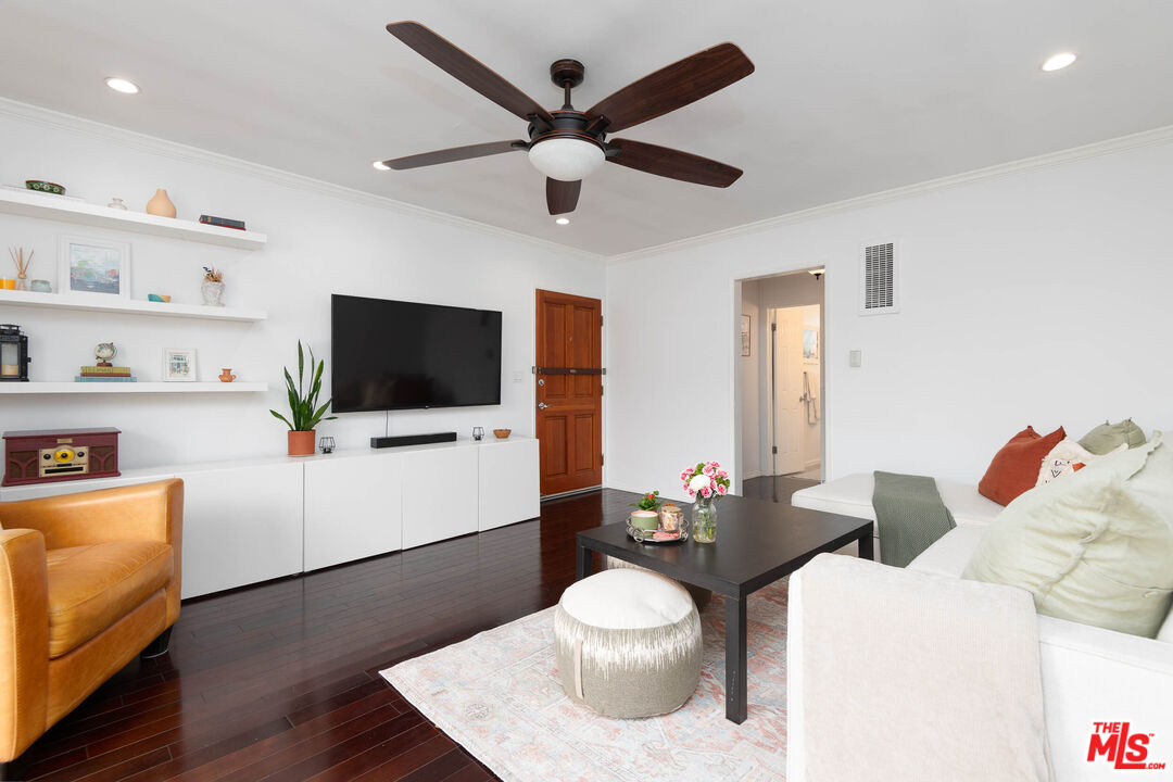1328 18th St Unit: 4