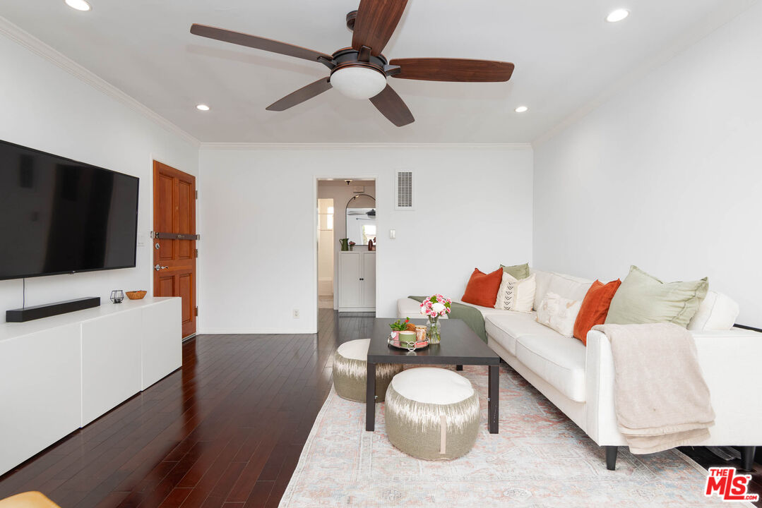 1328 18th St Unit: 4