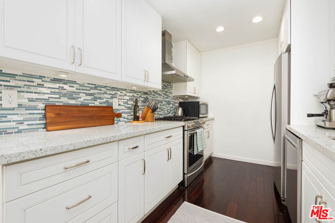 1328 18th St Unit: 4