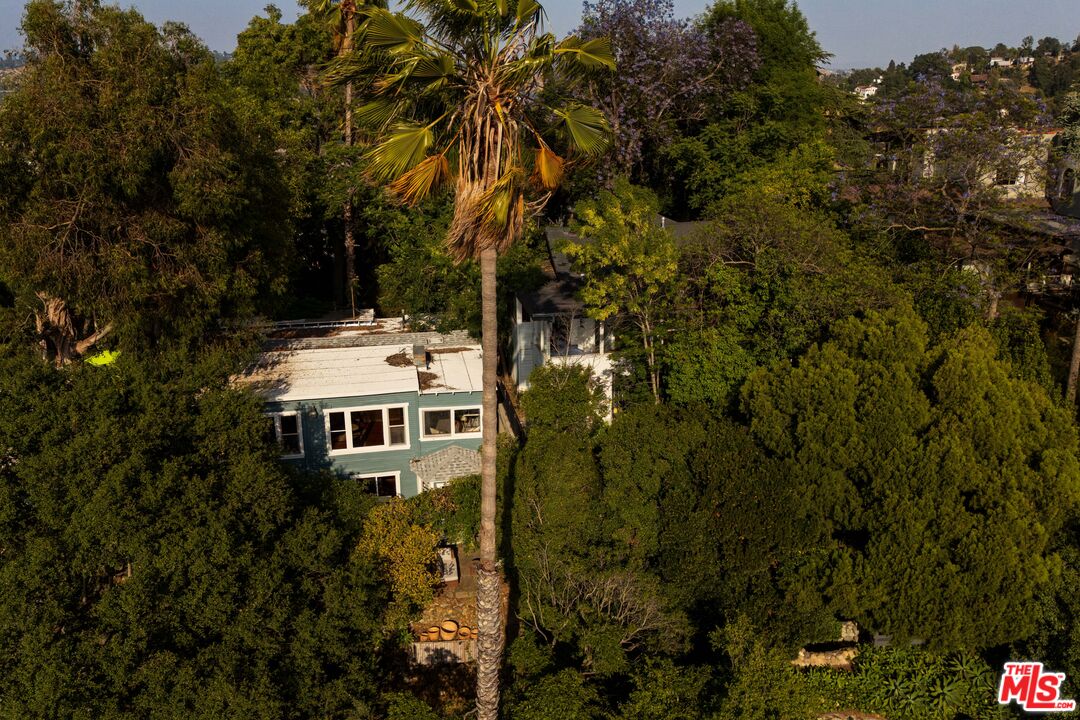 2326 Hidalgo Ave