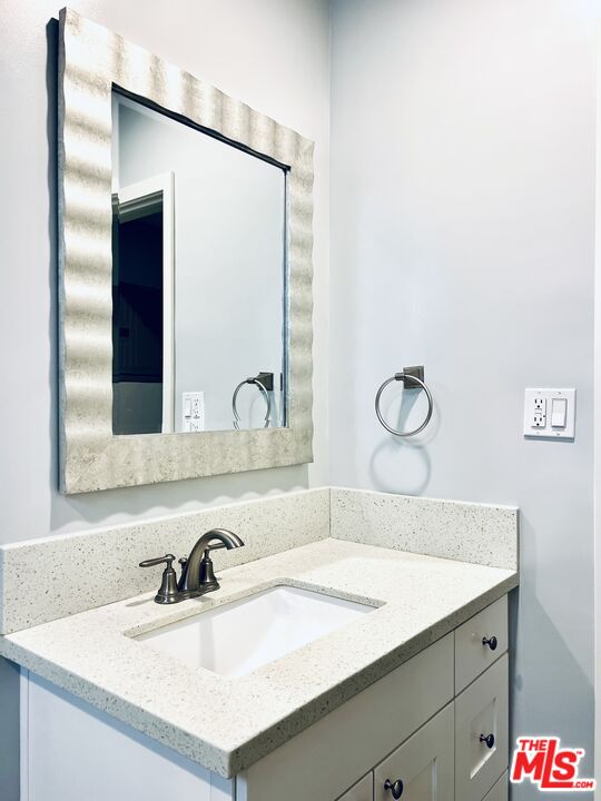 1136 SPAZIER AVE Unit: 2