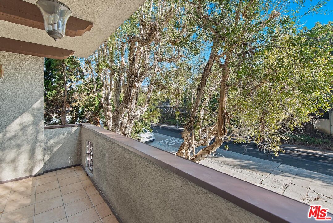 853 S Le Doux Rd Unit: 104