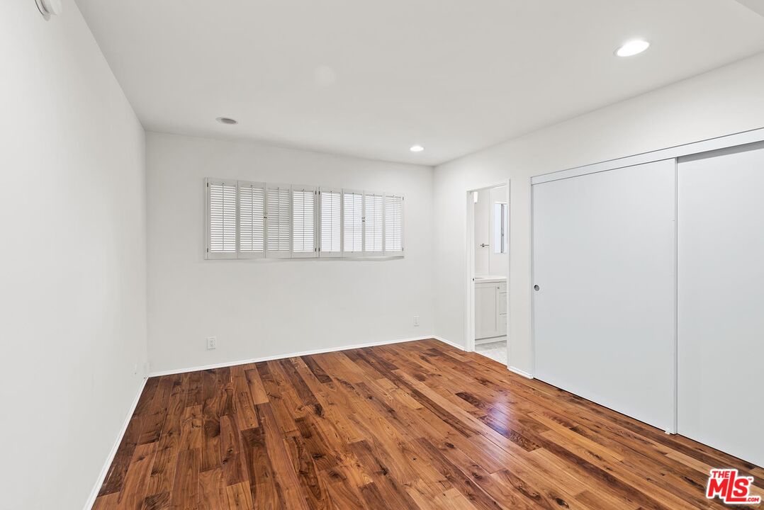 853 S Le Doux Rd Unit: 104
