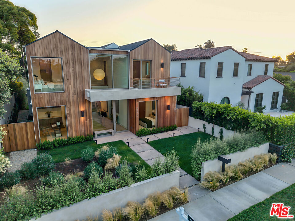 2307 Louella Ave