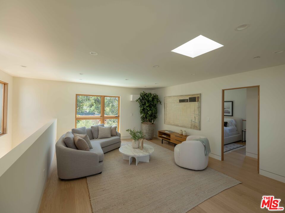 2307 Louella Ave