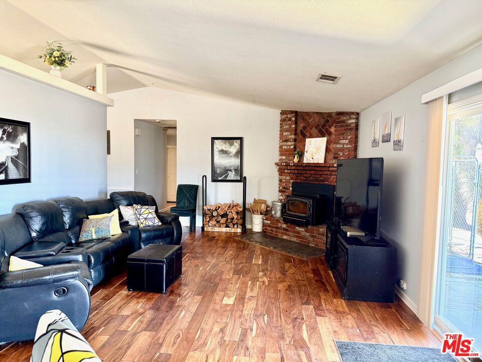 8125 Centola Rd