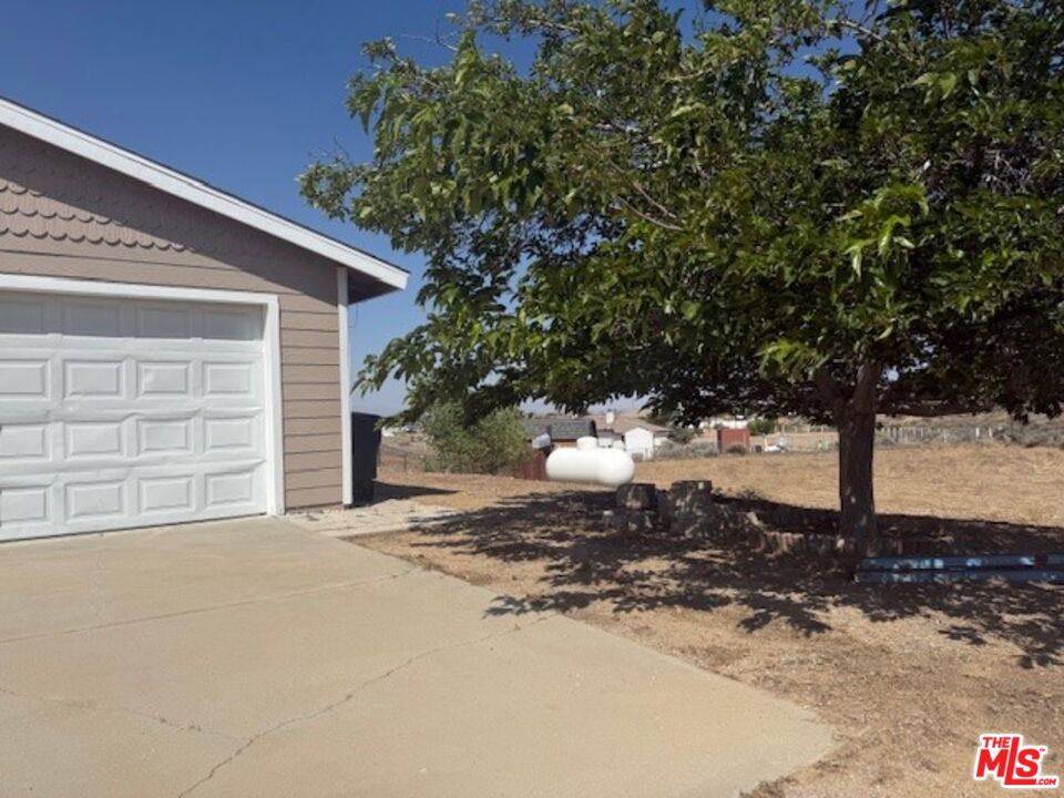 8125 Centola Rd