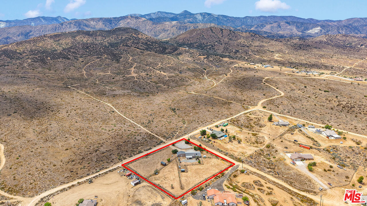 8125 Centola Rd