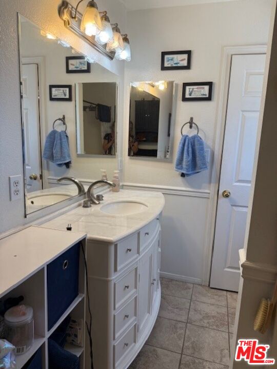 8125 Centola Rd