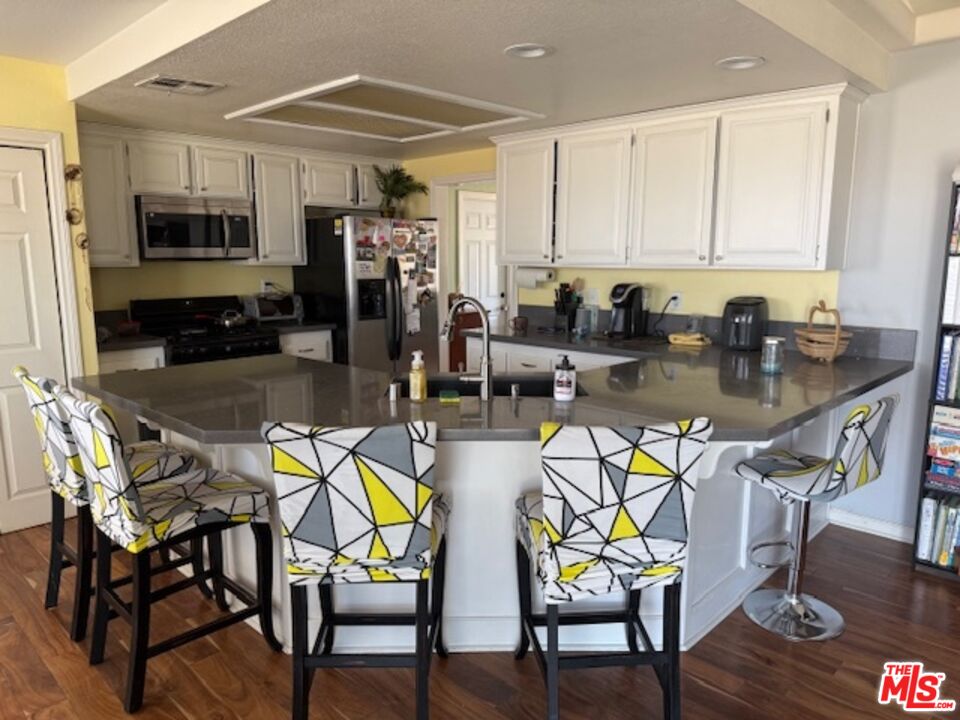 8125 Centola Rd