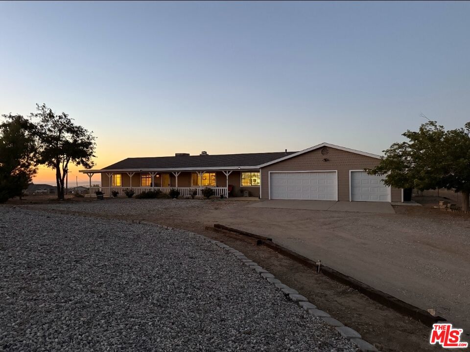 8125 Centola Rd