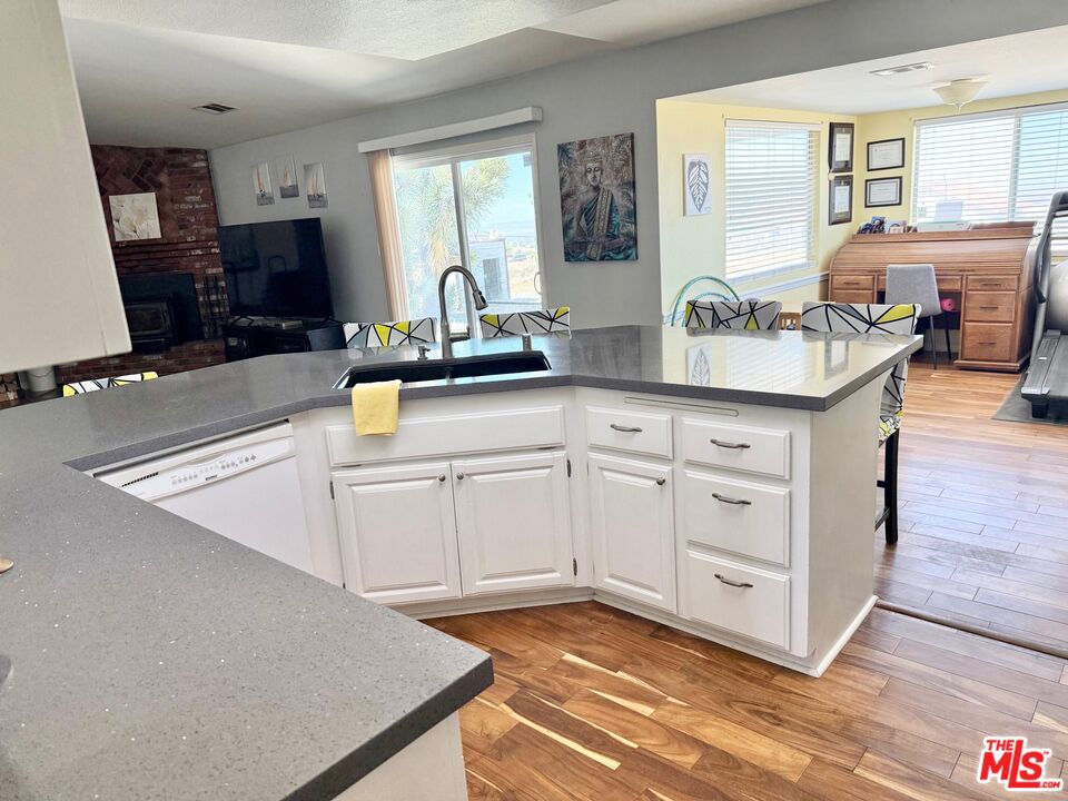 8125 Centola Rd
