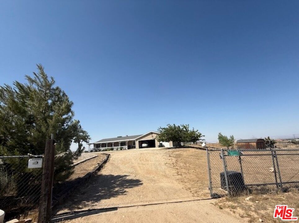 8125 Centola Rd