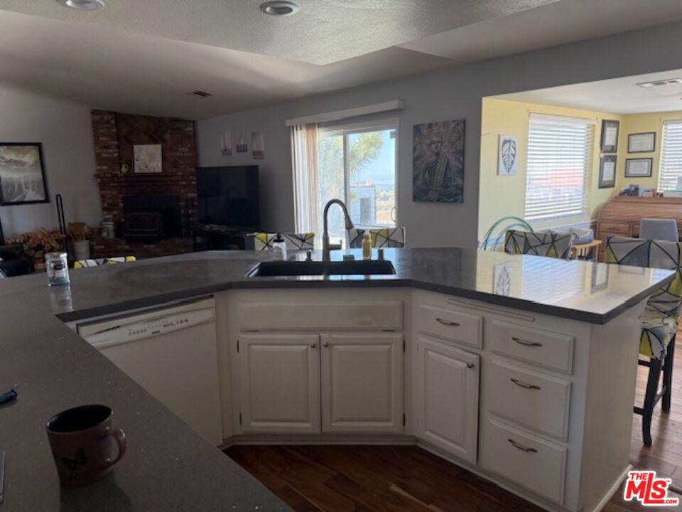 8125 Centola Rd