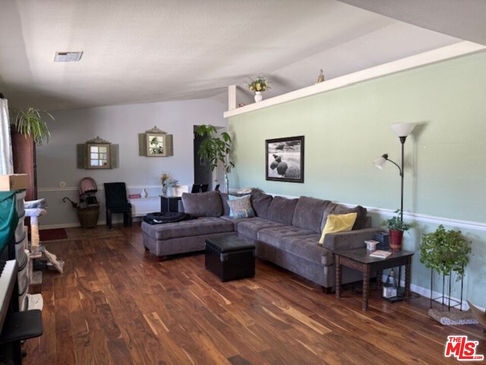 8125 Centola Rd