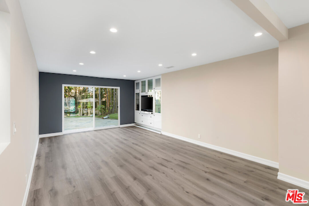 164 N Willaman Dr