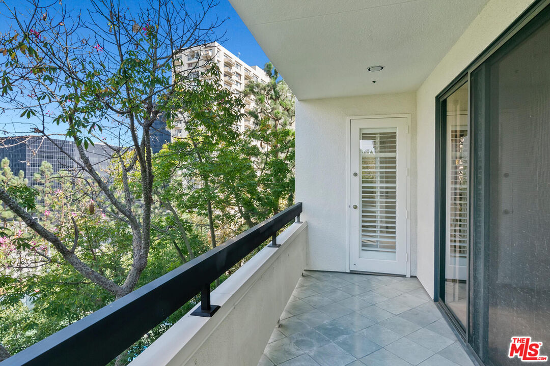 2132 Century Park Ln Unit: 304