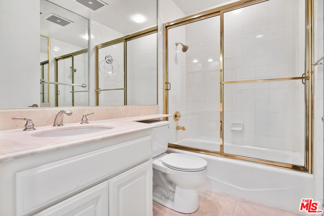 2132 Century Park Ln Unit: 304
