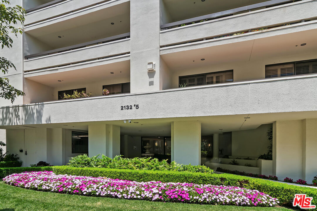 2132 Century Park Ln Unit: 304
