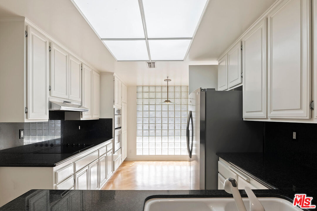 2132 Century Park Ln Unit: 304