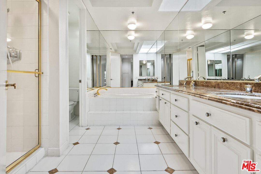 2132 Century Park Ln Unit: 304