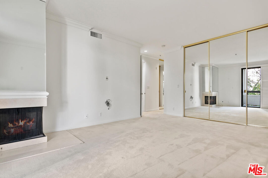 2132 Century Park Ln Unit: 304