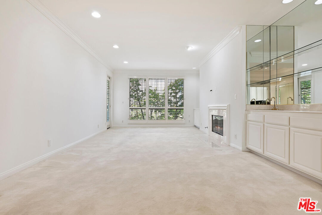 2132 Century Park Ln Unit: 304
