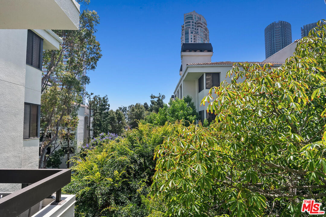 2132 Century Park Ln Unit: 304