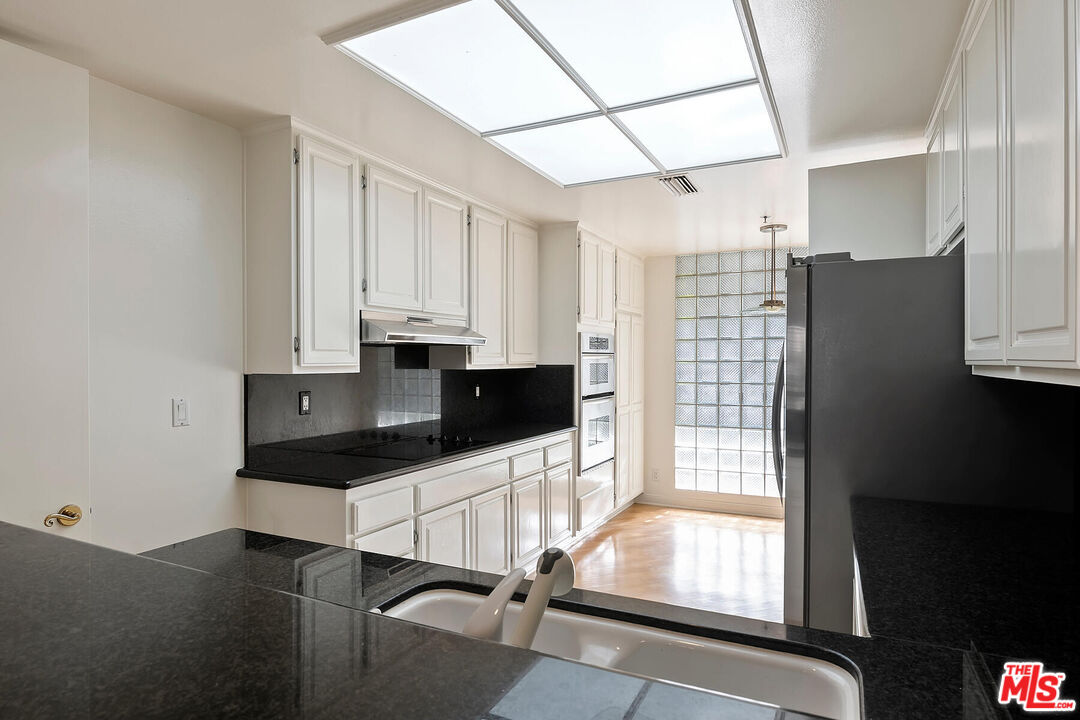 2132 Century Park Ln Unit: 304