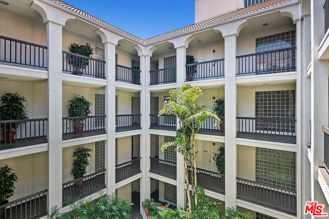2132 Century Park Ln Unit: 304