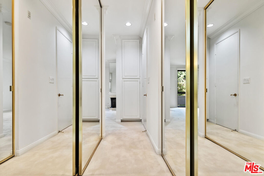 2132 Century Park Ln Unit: 304