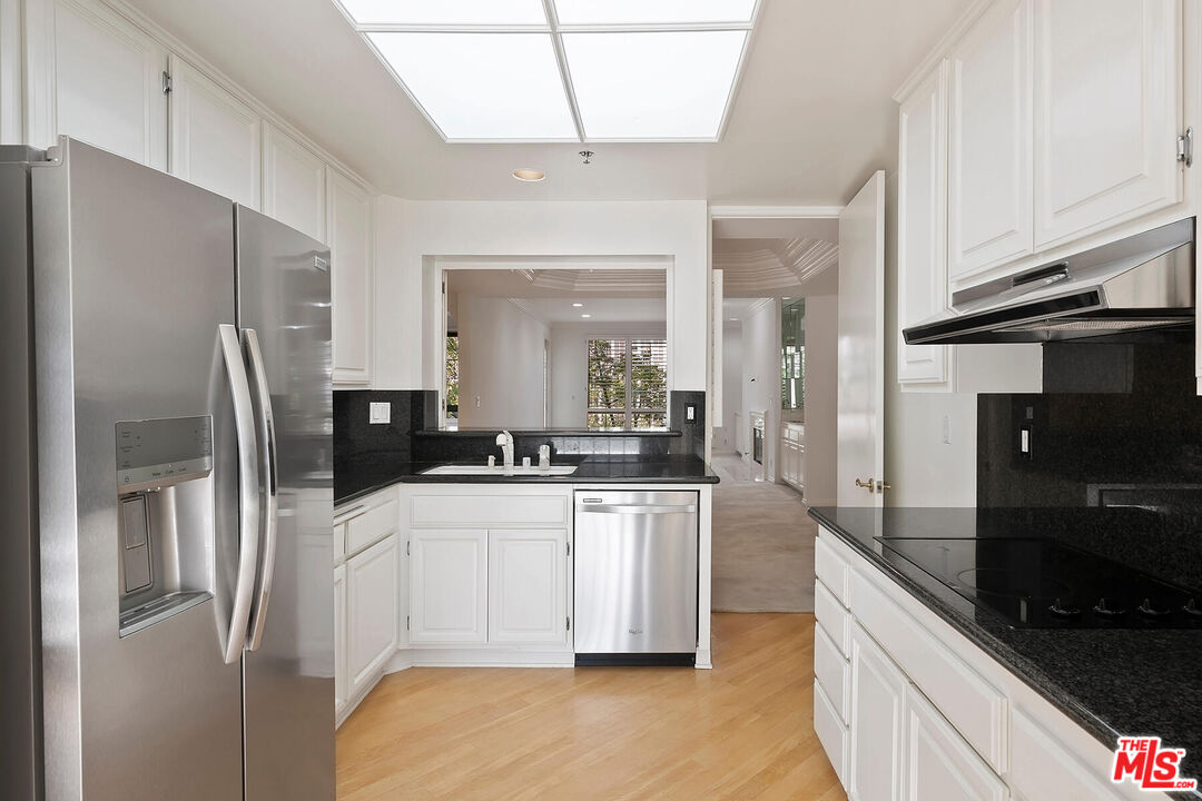 2132 Century Park Ln Unit: 304