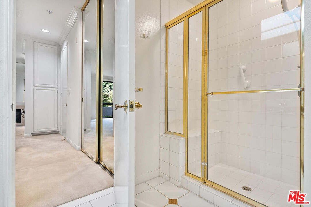2132 Century Park Ln Unit: 304