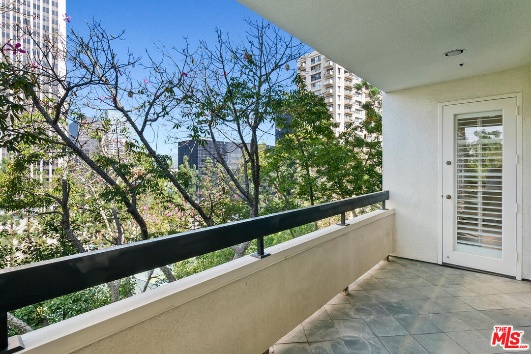 2132 Century Park Ln Unit: 304