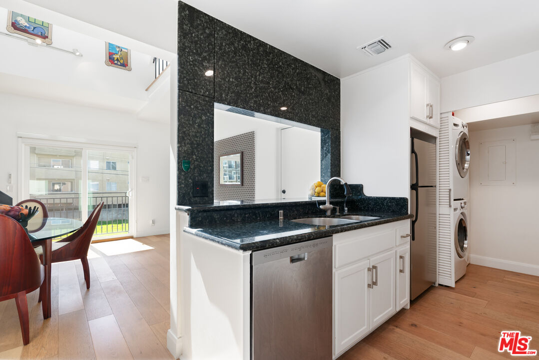 1103 S Westgate Ave Unit: 3